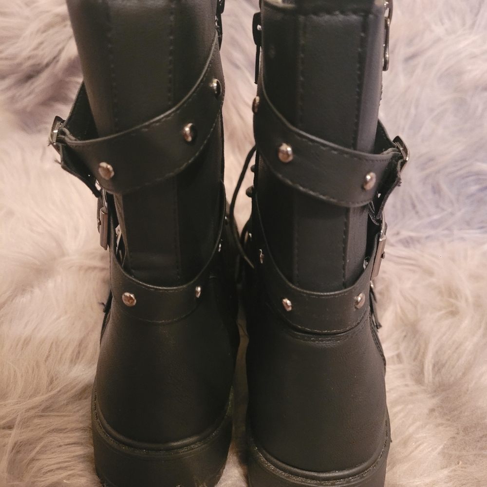 Black boots - Picture 4 of 5